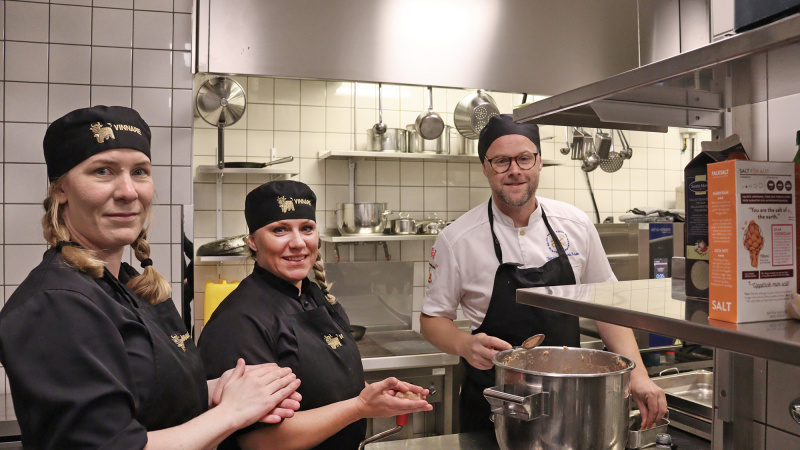 Stjärnkock lagade mat på förskola i Vadstena