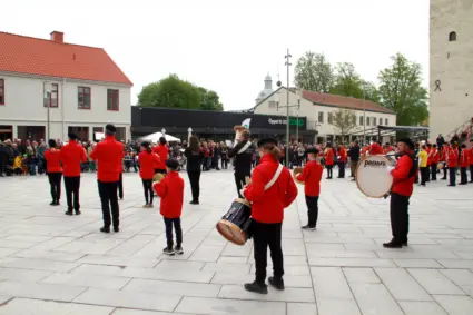 Kulturskolans blåsorkester invigningsspelade ihop med kulturskolorna från Norrköping och Motala. Foto: Björn Andersson.