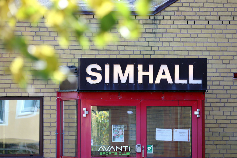 Entrén till Vadstena simhall