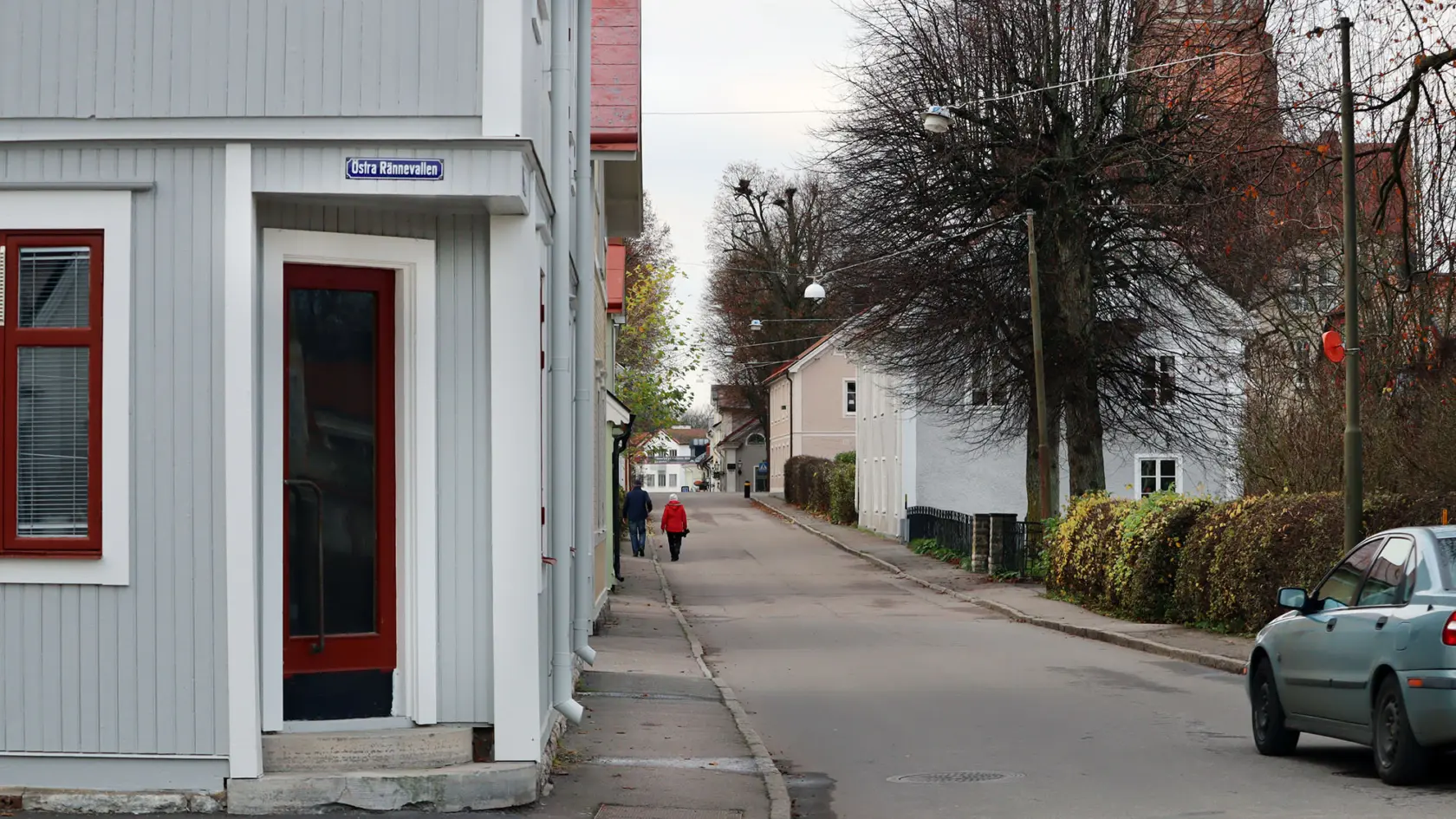 Det blir förbjudet att köra bil och cykla på Motalagatan från korsningen med Östra Rännevallen upp till Skänningegatan.