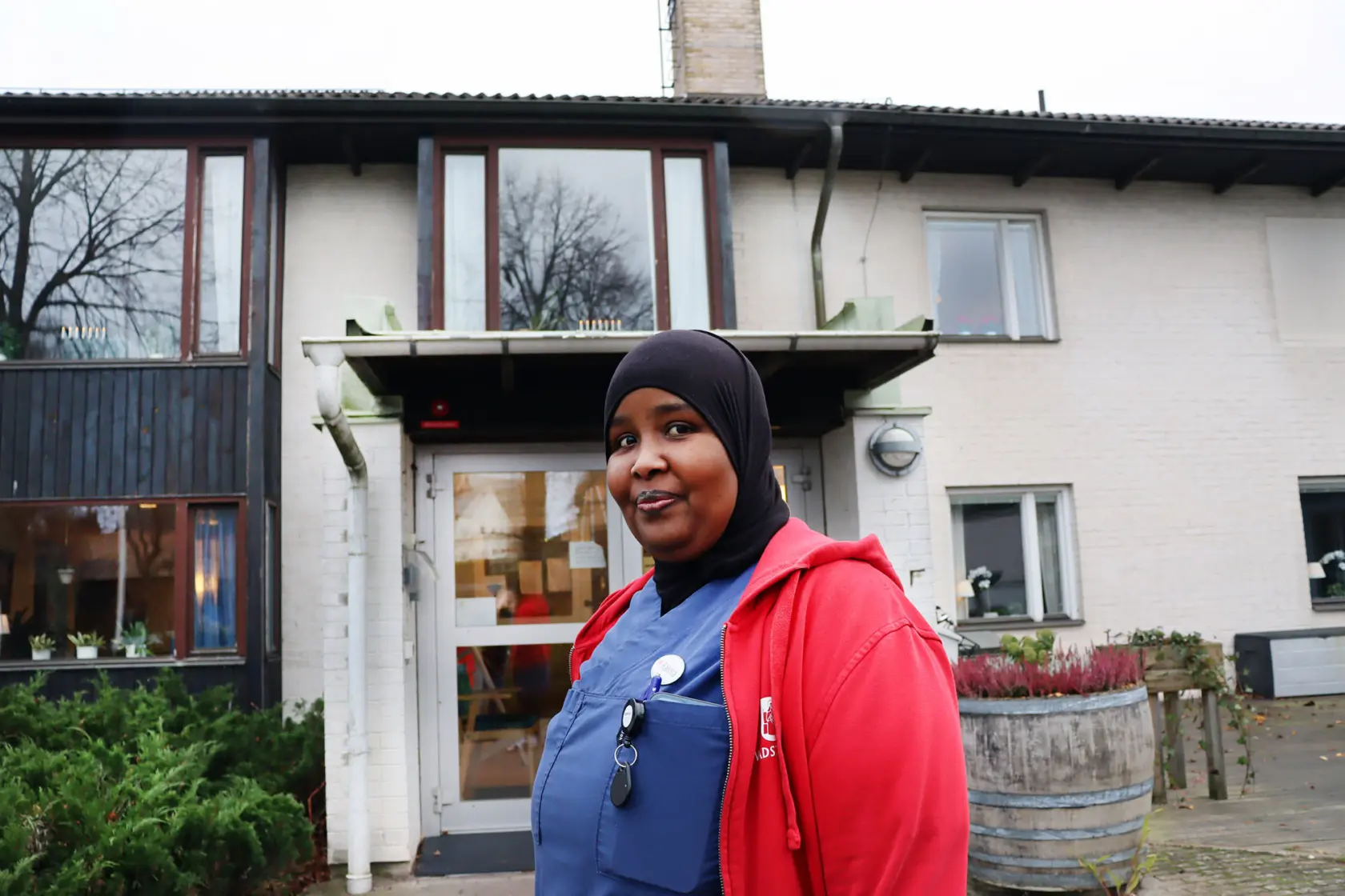 Rahma utanför entrén till Wasagården