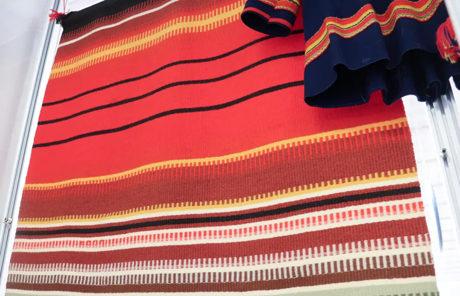 Väggbonad i textil.