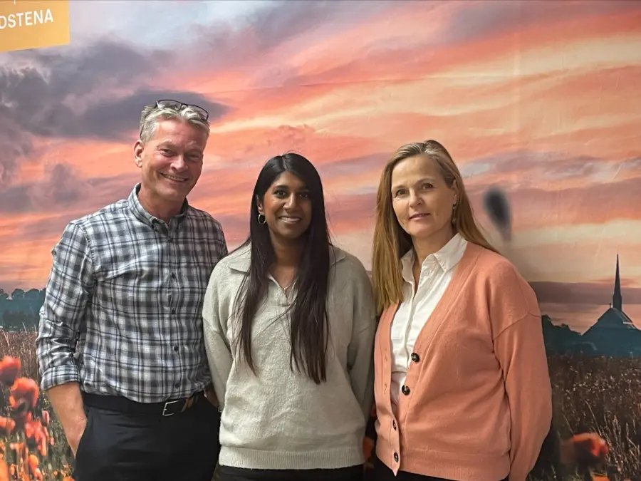 Foto på InfoCenters personal, Mats Manfredson, Signe Carlsén och Stina Ryström Storm