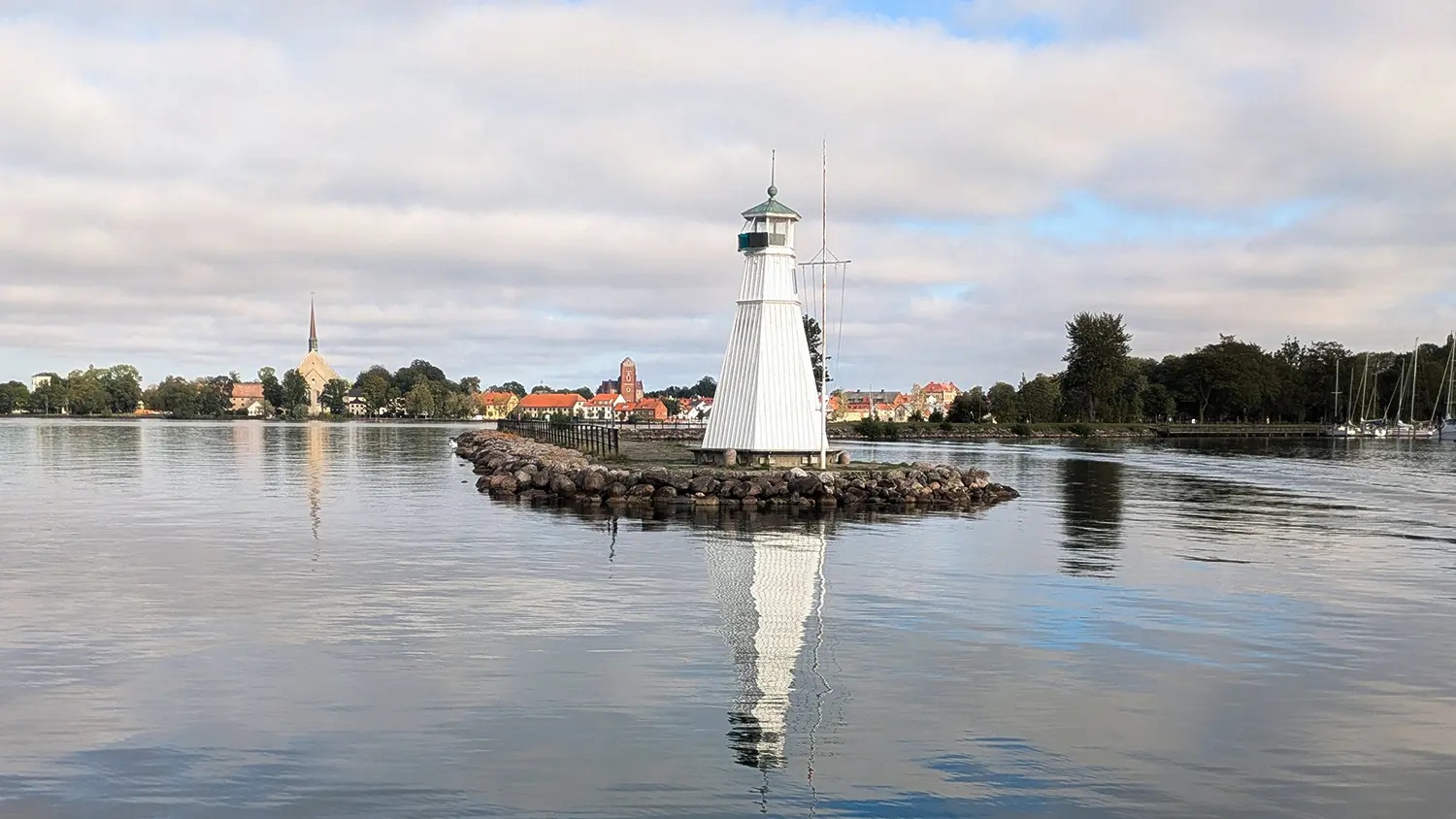 Fyren på Stora hamnpiren i Vadstena.