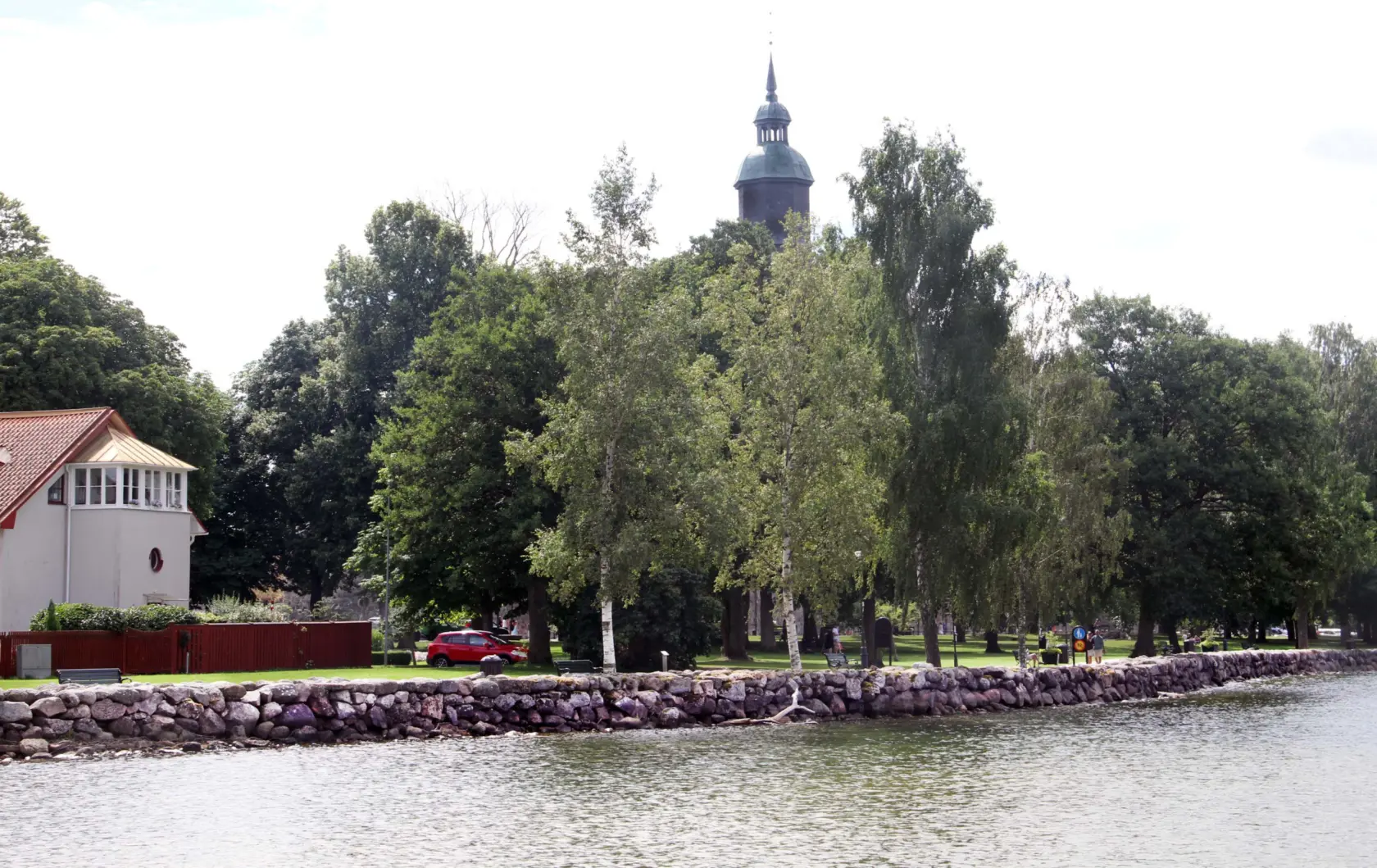 Vy in mot Strandpromenaden.